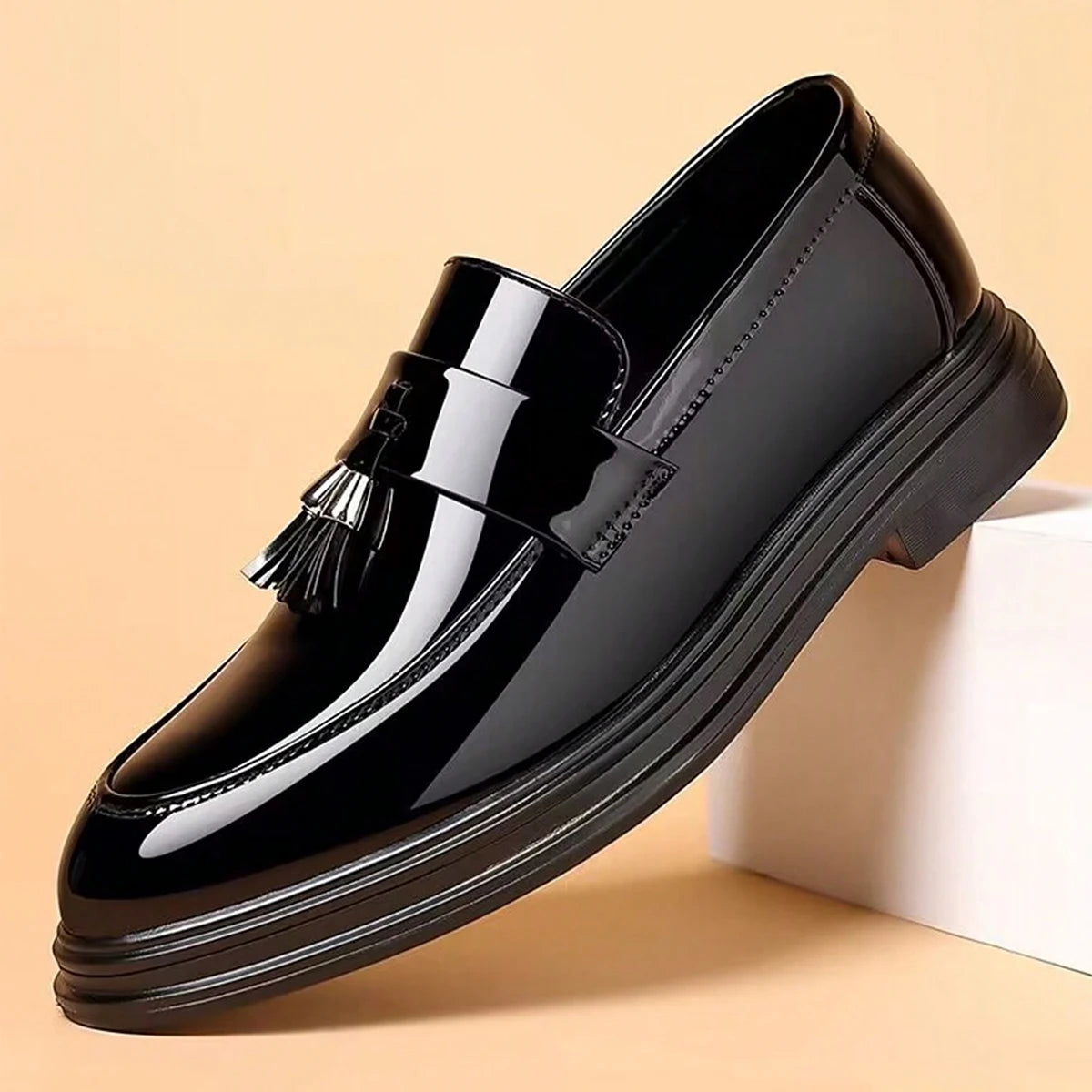 Classic Men’s Loafers: Timeless Elegance